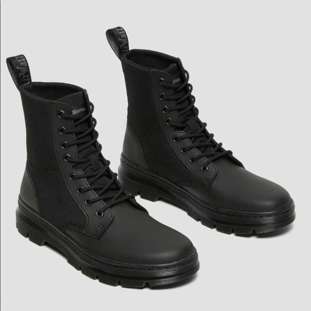 New Mens sz 9 Dr Martens Combs2
